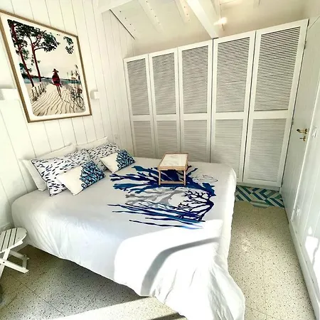 Pool House Blue Yourhosthleper Hébergement de vacances